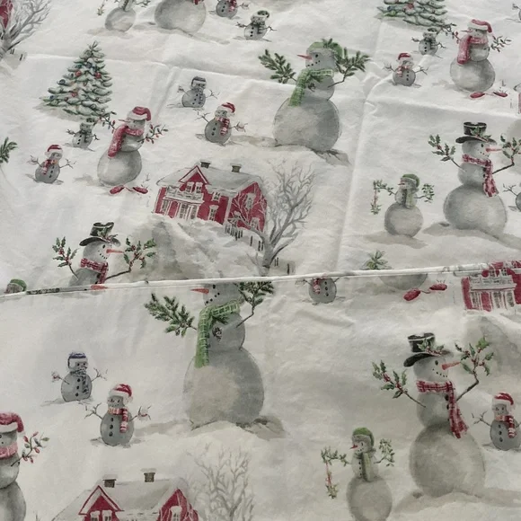 Pottery Barn Snowman Set of 2 Standard Pillowcases FADED but still cute! - Picture 4 of 7